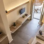Frescoes Luxury By Kb Hospitality Apartmanhotel 4*