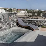 Lägenhetshotell Frescoes Luxury By Kb Hospitality 4*