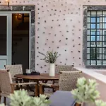 Aparthotel Frescoes Luxury By Kb Hospitality Mesariá