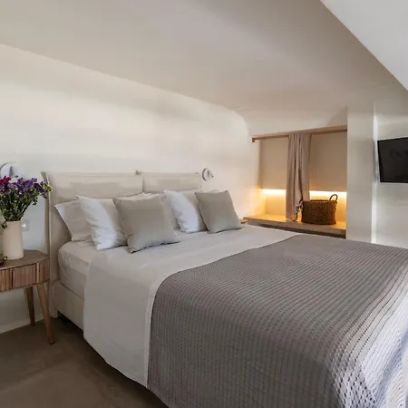 Aparthotel Frescoes Luxury By Kb Hospitality 4*